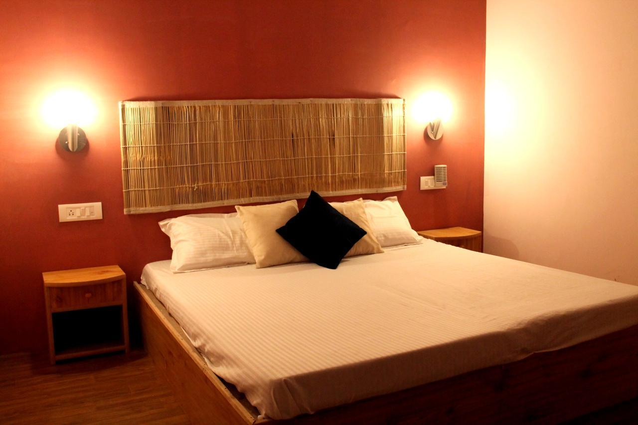 Bros Hostel Manali エクステリア 写真