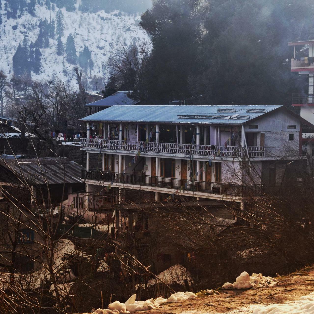 Bros Hostel Manali エクステリア 写真