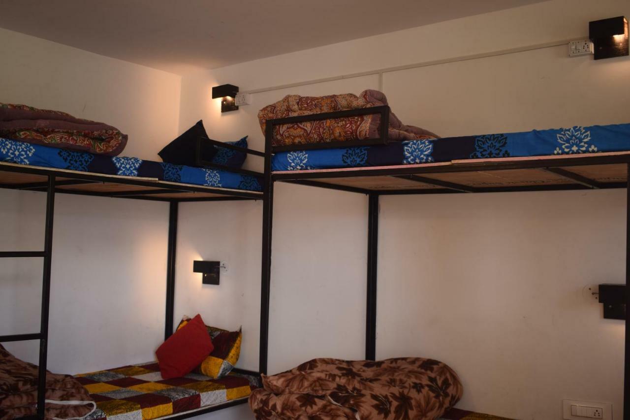 Bros Hostel Manali エクステリア 写真